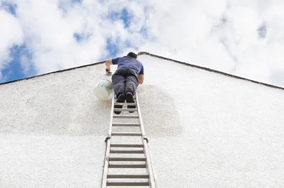 Peinture extérieure à Uzan — façades et ravalement